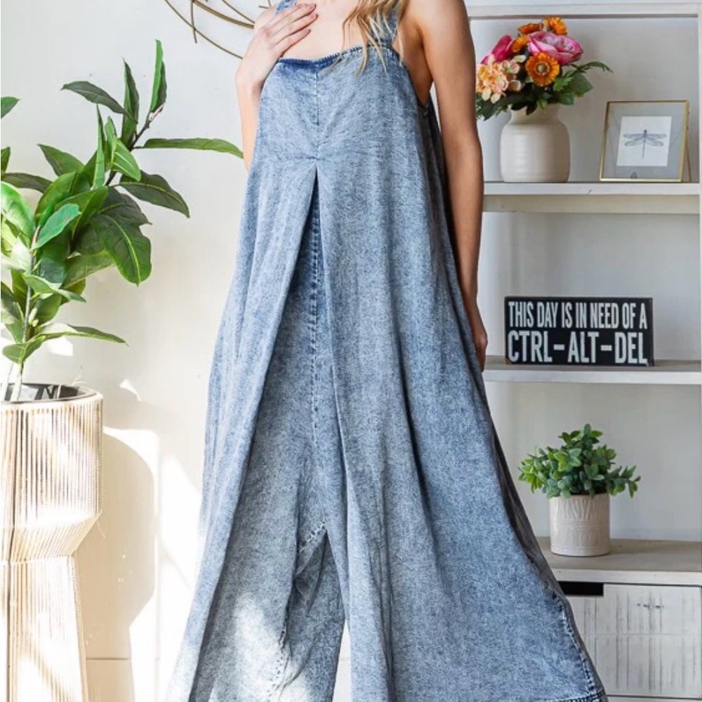Oli & Hali Pleated Detail Wide Leg Romper Size L & XL